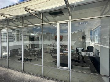 edificio de oficinas de venta en quito ecuador AM/V