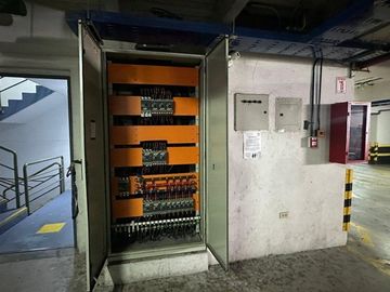 edificio de oficinas de venta en quito ecuador AM/V