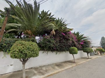 Extensa Casa en Venta en Santa Martha Acatitla, Iztapalapa.
