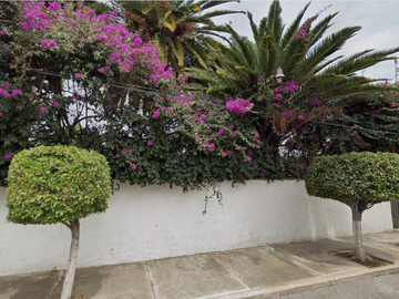 Extensa Casa en Venta en Santa Martha Acatitla, Iztapalapa.