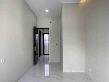 Rumah Baru TetMurah Dalam Cluster DiJakarta Selatan