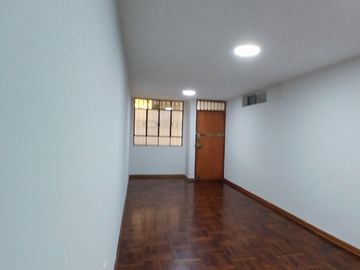 ¡OCASION! DPTO 1°PISO A UN PASO DE GAMARRA