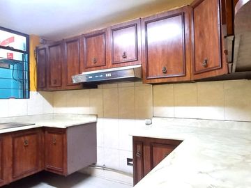 ¡OCASION! DPTO 1°PISO A UN PASO DE GAMARRA