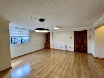 VENDO DEPARTAMENTO DE TRES DORMITORIOS EN LA AV. EL INCA Y SEIS DE DICIEMBRE