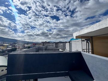 VENDO DEPARTAMENTO DE TRES DORMITORIOS EN LA AV. EL INCA Y SEIS DE DICIEMBRE