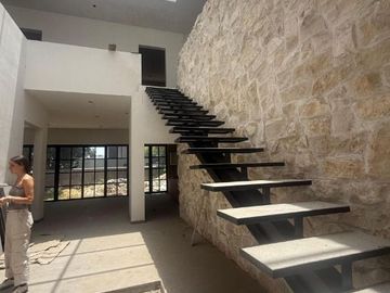 CASA EN VENTA EN LAS FUENTES
