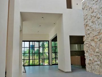 CASA EN VENTA EN LAS FUENTES
