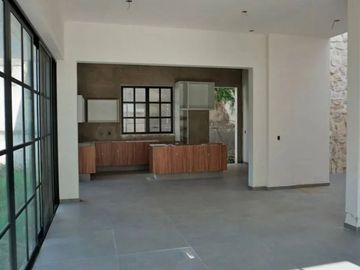 CASA EN VENTA EN LAS FUENTES