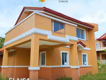 For Sale 5-Bedrooms 2-Single Attached House with Balcony and Carport