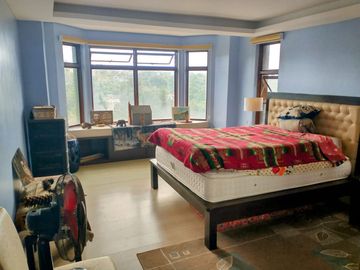 Spacious 1BR Fully Furnished Condo in Crosswinds | Luxury Swiss Resort in Tagaytay (option to convert back to 2BR)
