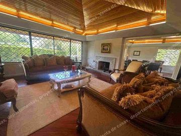 Rento Casa Amplia con patio.