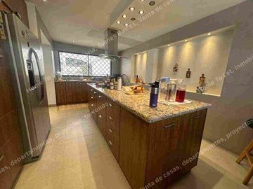 Rento Casa Amplia con patio.