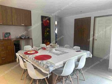 Rento Casa Amplia con patio.