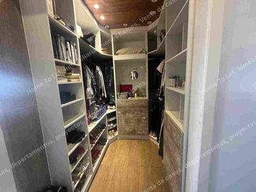 Rento Casa Amplia con patio.