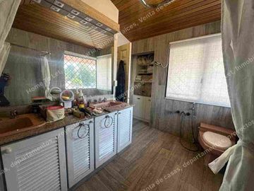 Rento Casa Amplia con patio.