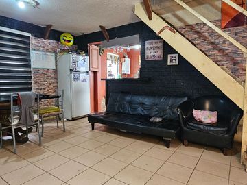 CASA EN SECTOR TRONCOS VIEJOS. 3 DORMITORIOS, 1 BAÑO, ESTACIONAMIENTO PARA 2 AUTOS