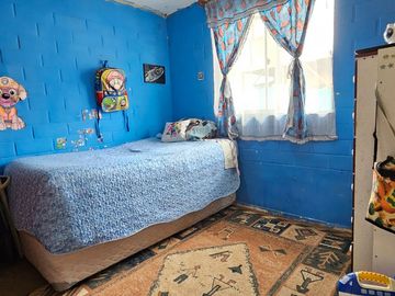 CASA EN SECTOR TRONCOS VIEJOS. 3 DORMITORIOS, 1 BAÑO, ESTACIONAMIENTO PARA 2 AUTOS