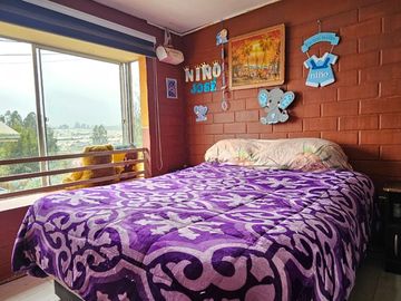 CASA EN SECTOR TRONCOS VIEJOS. 3 DORMITORIOS, 1 BAÑO, ESTACIONAMIENTO PARA 2 AUTOS