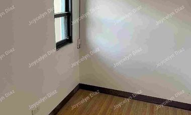 Inner Townhouse with 2 Bedrooms and 1 T&B