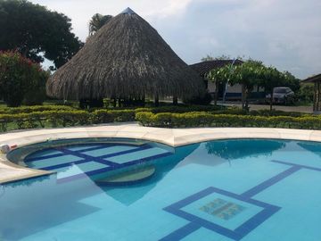 SE VENDE O SE PERMUTA FINCA TURISTICA ALCALA VALLE