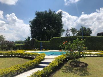 SE VENDE O SE PERMUTA FINCA TURISTICA ALCALA VALLE