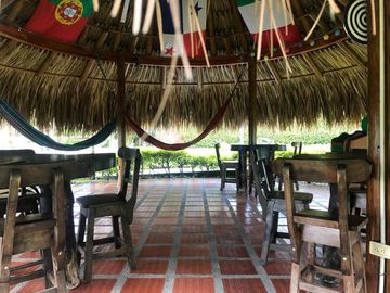 SE VENDE O SE PERMUTA FINCA TURISTICA ALCALA VALLE