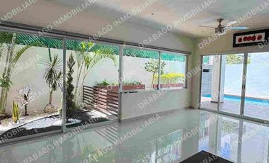 Casa en Venta con alberca y doble terreno en Arbolada by Cumbres