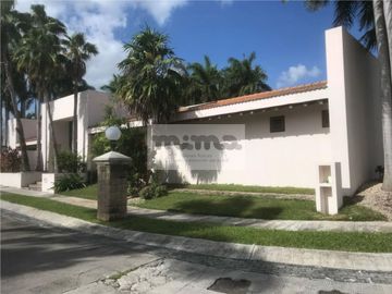 Casa en Venta en Villa Magna, Cancún.