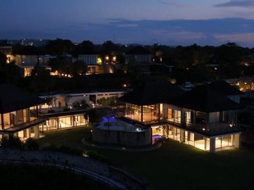 LUXURIOUS CLIFF FRONT VILLA dgn SPECTACULAR OCEAN VIEW di PANTAI BALANGAN / JIMBARAN, BALI