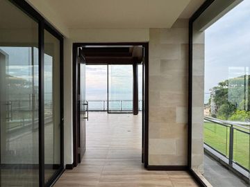 LUXURIOUS CLIFF FRONT VILLA dgn SPECTACULAR OCEAN VIEW di PANTAI BALANGAN / JIMBARAN, BALI