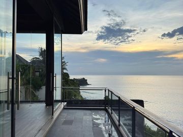 LUXURIOUS CLIFF FRONT VILLA dgn SPECTACULAR OCEAN VIEW di PANTAI BALANGAN / JIMBARAN, BALI