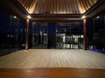 LUXURIOUS CLIFF FRONT VILLA dgn SPECTACULAR OCEAN VIEW di PANTAI BALANGAN / JIMBARAN, BALI