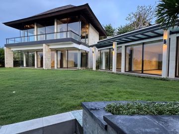 LUXURIOUS CLIFF FRONT VILLA dgn SPECTACULAR OCEAN VIEW di PANTAI BALANGAN / JIMBARAN, BALI