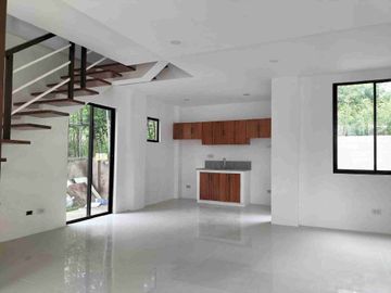 Single Detached House and Lot for Sale