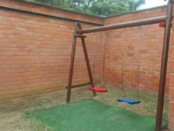 VENDO CASA, SECTOR LA HACIENDA, SUR DE CALI