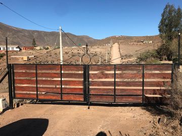 Acogedora casa en parcela de 13.200 M2