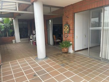 Venta Pen house en ciudad jardin Cali
