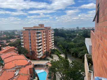 Venta Pen house en ciudad jardin Cali