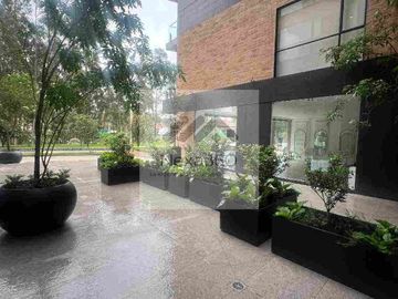 Oficina nueva en venta sector Av. primero de Mayo, cerca de la escuela Pasos.