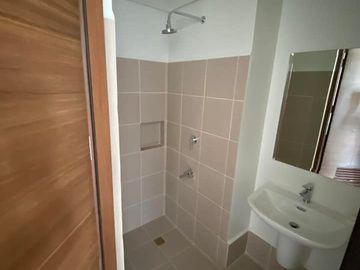 PRE-SELLING CONDO IN TAFT AVENUE PASAY CITY NEAR LASALLE AND LRT STATION
