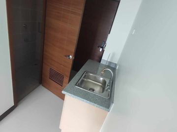 PRE-SELLING CONDO IN TAFT AVENUE PASAY CITY NEAR LASALLE AND LRT STATION