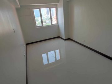 Ready for Ocuppancy and Pre-selling Units Available Quantum Residences by: Horizon Land (a subsidiary of Federal Land)