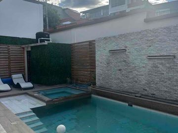 Venta casa campestre moderna con piscina en MIRAVALLE 2