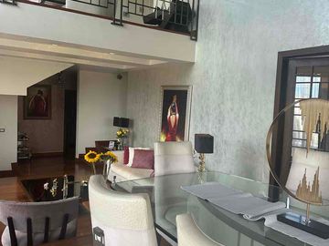 Venta casa campestre moderna con piscina en MIRAVALLE 2