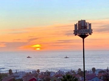 CASA EN JARDINES DEL SUR CON INMEJORABLE VISTA AL MAR