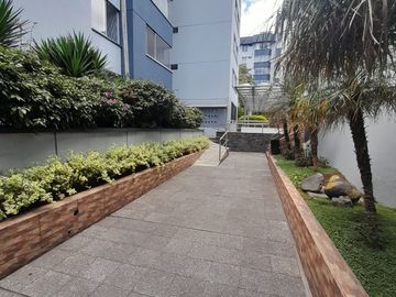 Venta departamento en Conjunto Privado, cerca Colegio de América