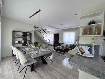 5 Bedrooms, 3 Toilet & Bath with attic/ for sale in Laguna