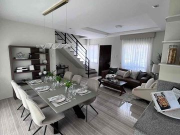 5 Bedrooms, 3 Toilet & Bath with attic/ for sale in Laguna