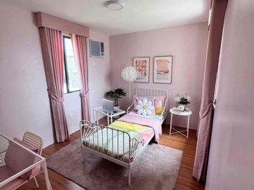 5 Bedrooms, 3 Toilet & Bath with attic/ for sale in Laguna