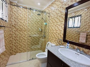 HOUSE AND LOT WITH SWIMMING POOL FOR SALE SEAVIEW IN PANGLAO ISLAND OF BOHOL
